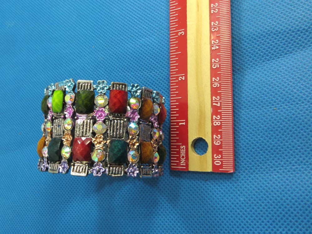 vintage-bangle-74n