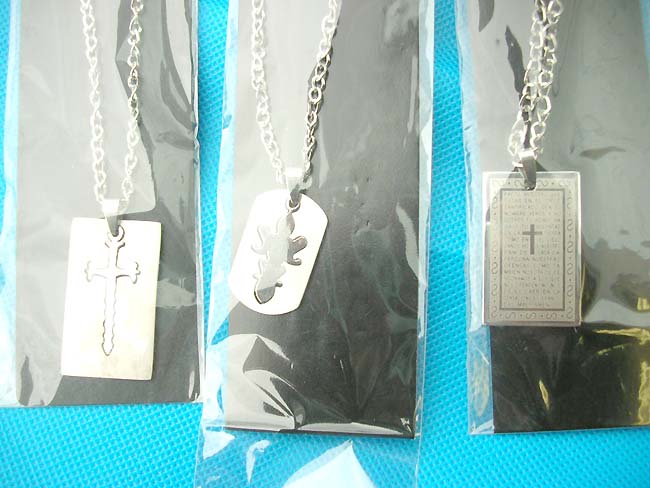 stainless-steel-necklace-8f