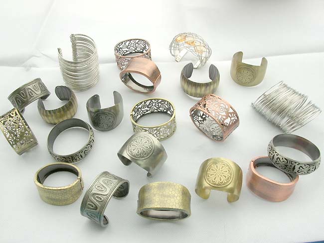 wide-bangle-cuffs-mix-1a