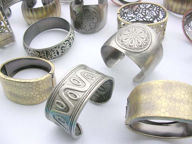 wide-bangle-cuffs-mix-1c