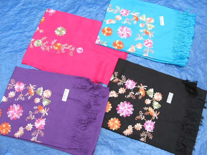 embroidered-pashmina-shawl-20a