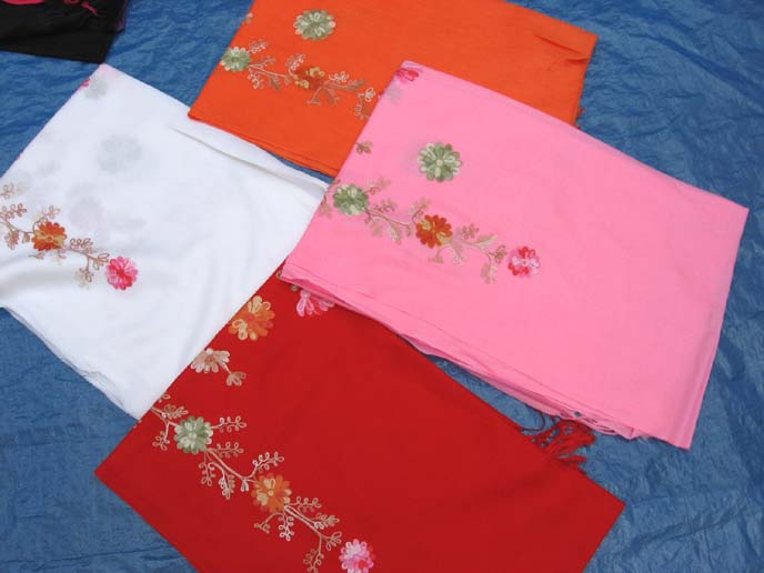 embroidered-pashmina-shawl-20e