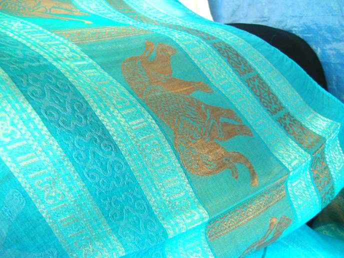 polyesterscarf-half-seethrough-04f-lucky-elephants