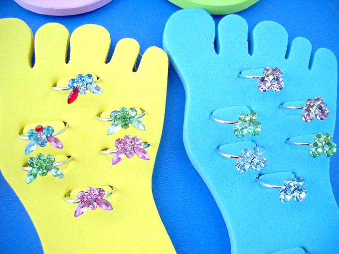 Assortment of rhinestone toe fashionable toe ring. Comes with cutie foot foam display, Wholesale jewelry products
