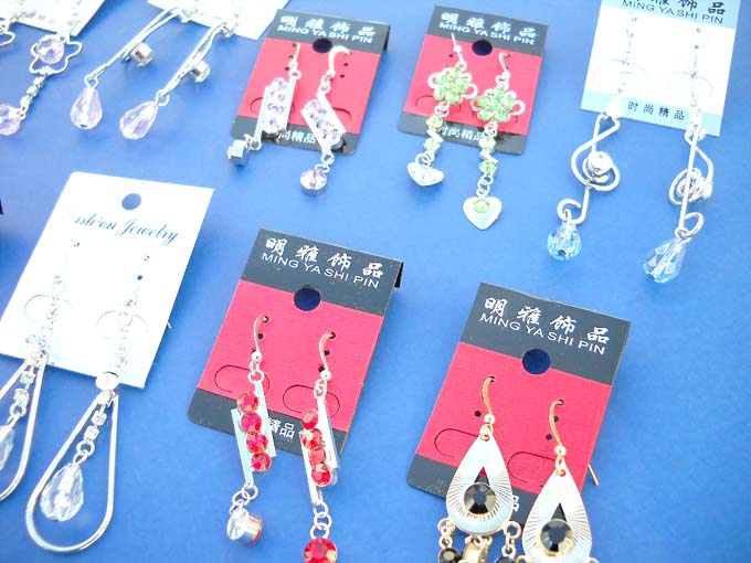 Assortment of cut faced rhinestone gift fish hook earring, Wholesaler Distributor