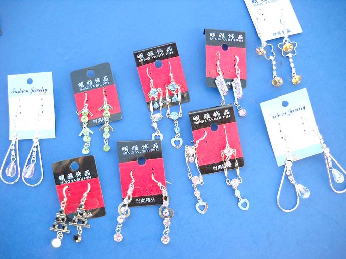Assortment of cut faced rhinestone gift fish hook earring, Jewelry store supplier