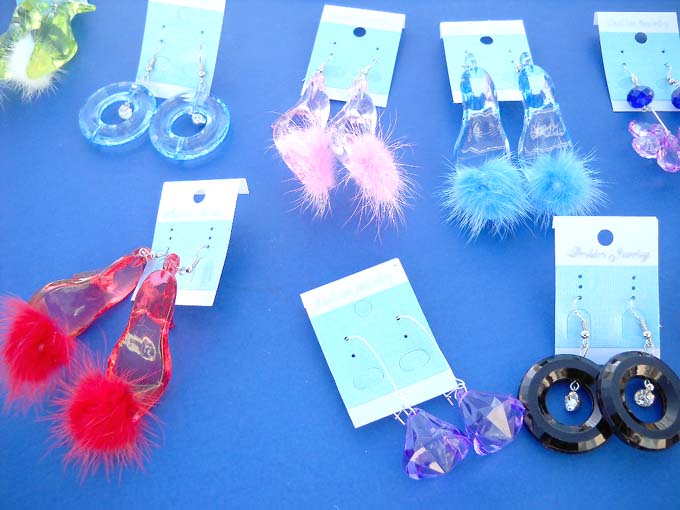 Assortment of fine fashion plastic shape bead with clear cz design