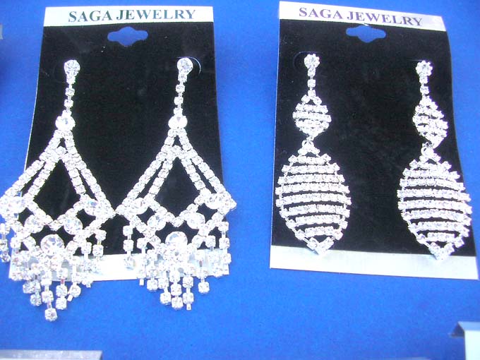 rhinestone-dangle-studs-earrings-1d