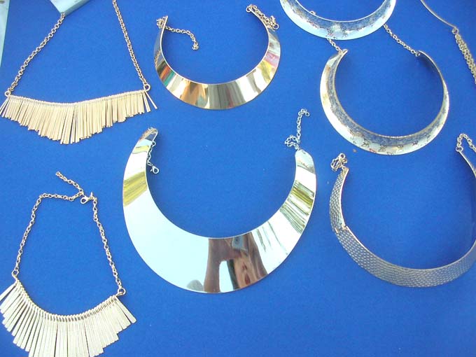 roman-design-neck-cuff-chokers-1b