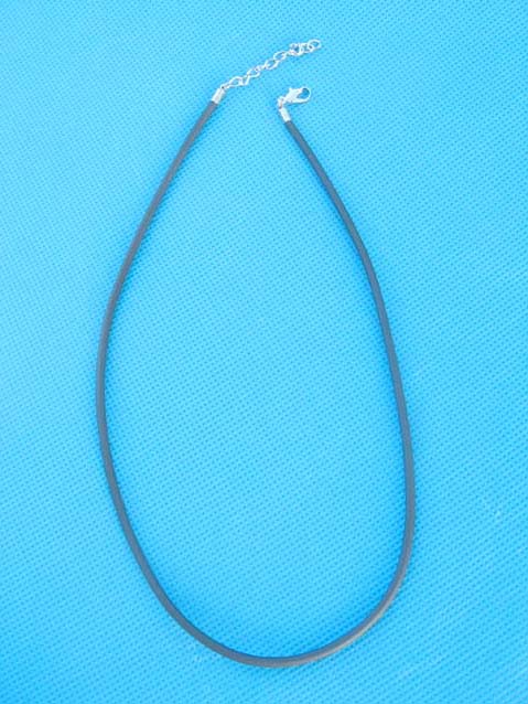 black-cord-necklace-05