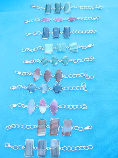 gemstone-fashion-bracelet-508m1