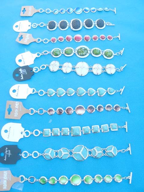 glass-bead-fashion-bracelet-505m