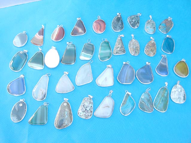 natural-gemstone-pendant-500