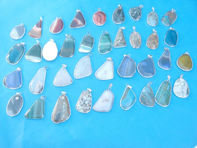 natural-gemstone-pendant-500m