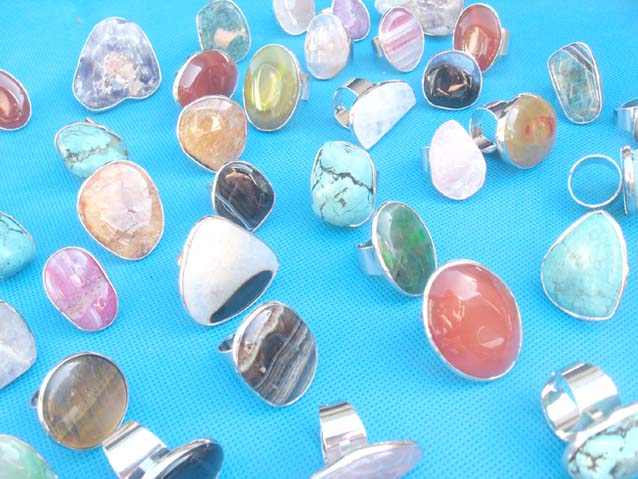 whole-gemstone-ring-512m4