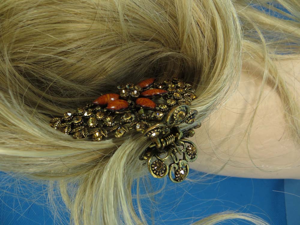 hair-claw-clip-4v