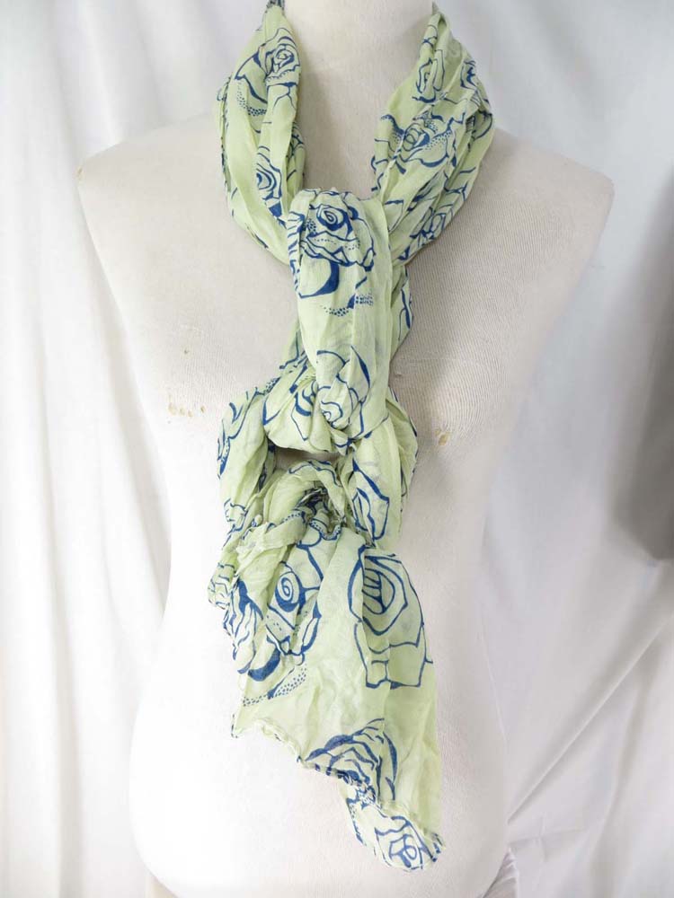 scarf-u329j