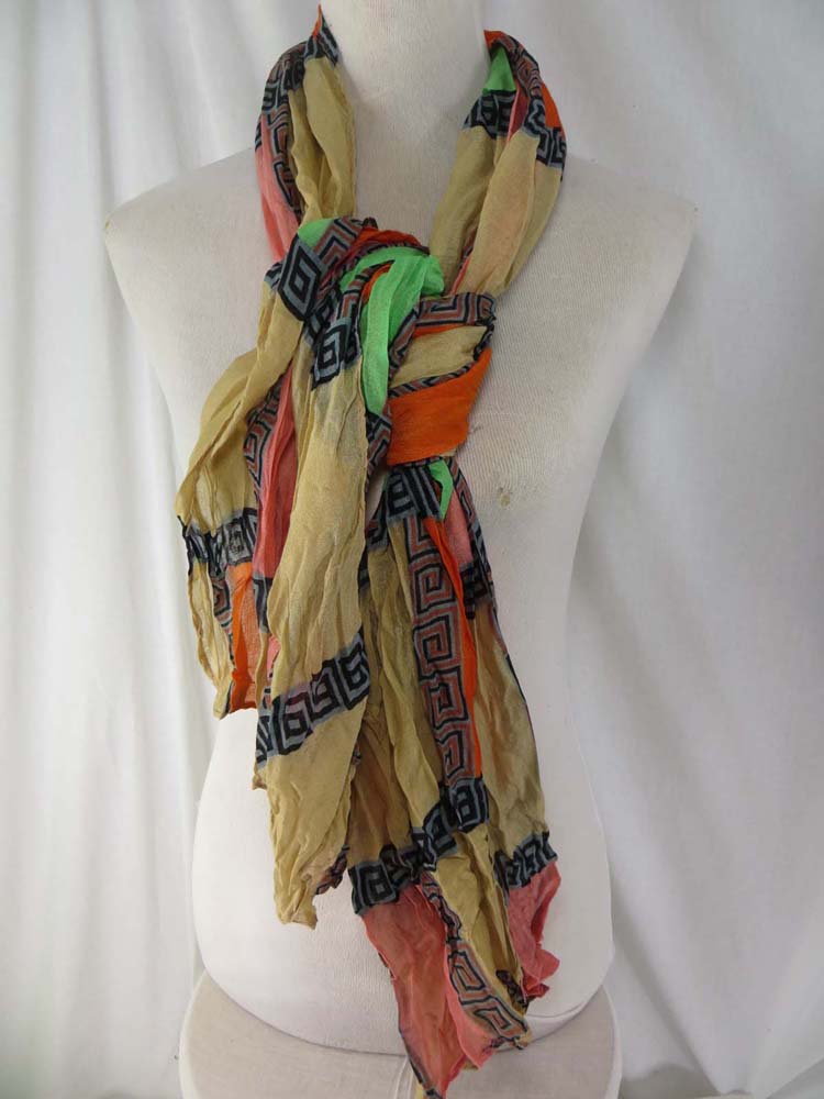 scarf-u524d