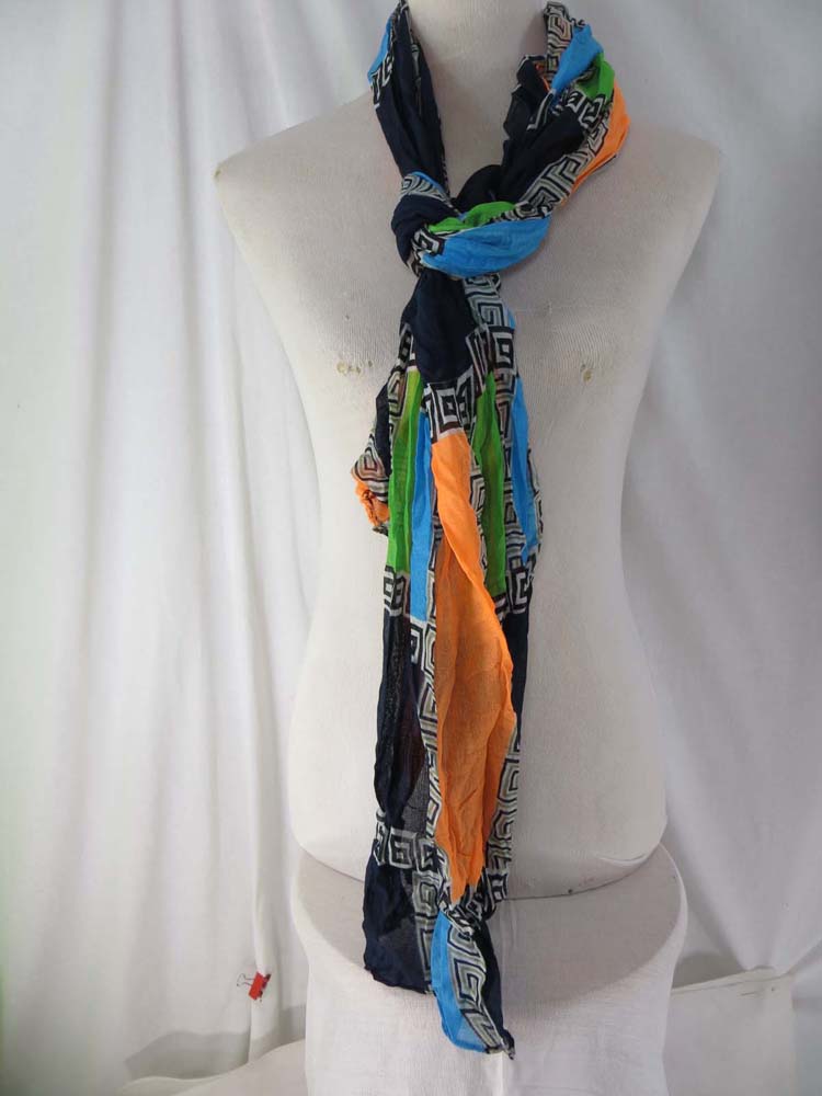 scarf-u524g