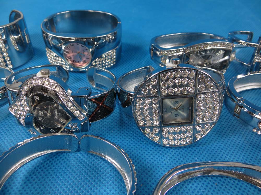 watch-93d