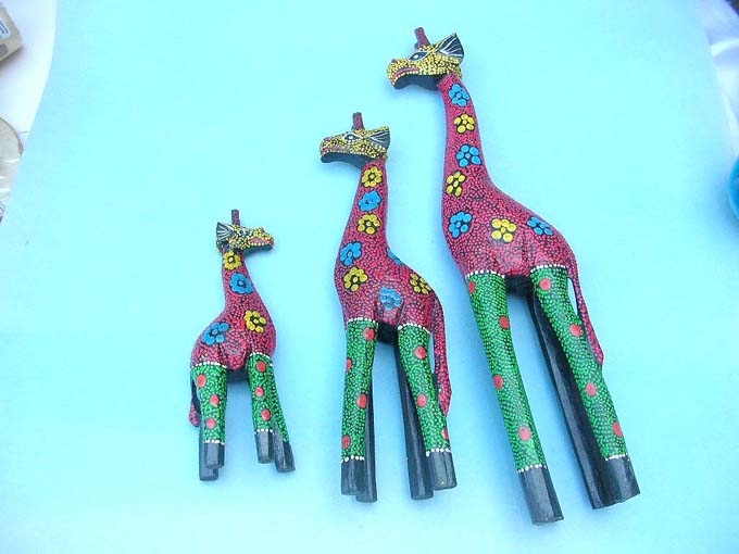 thousand-dots-giraffe-set