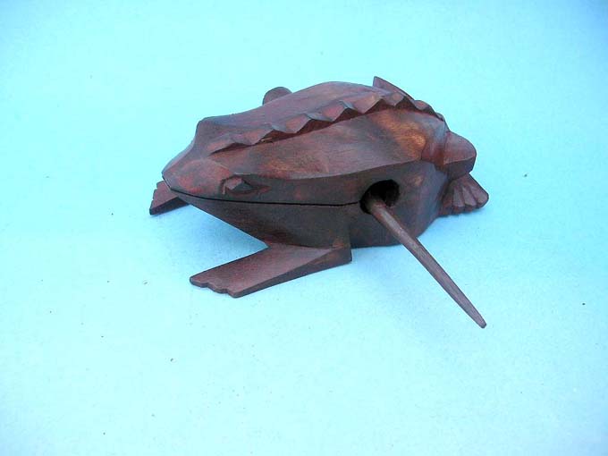 wooden-frog-rasp