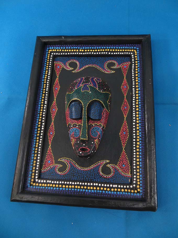 mask-frame-wall-plaque-1