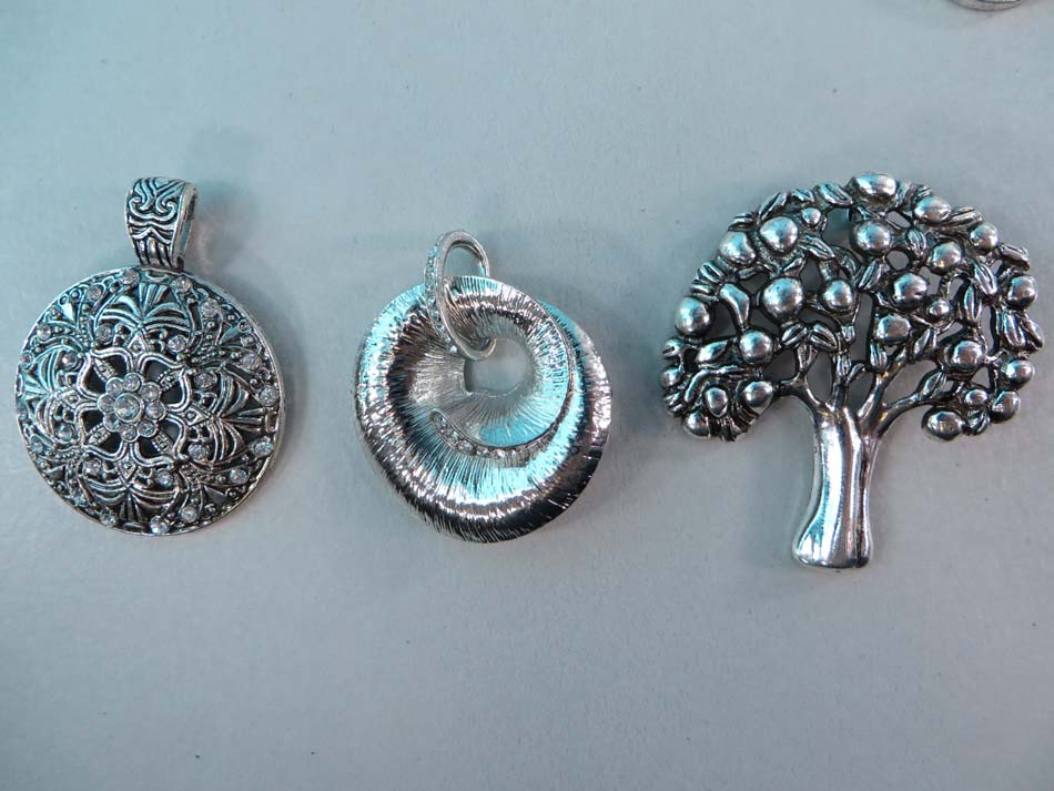 scarfpendant13a