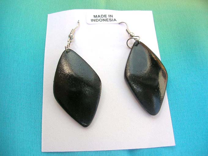 blackpaint-bali-wood-earrings-801
