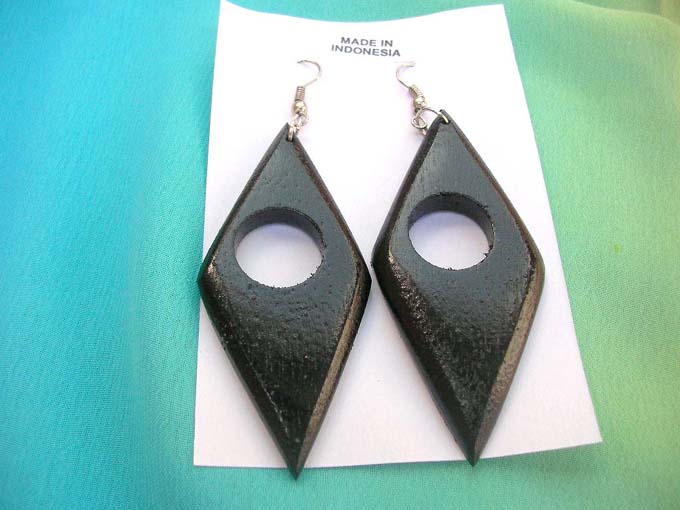 blackpaint-bali-wood-earrings-803