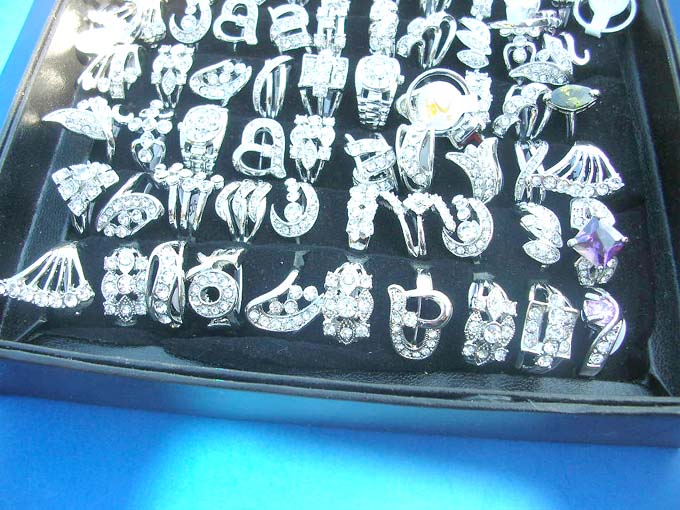 costume-jewelry-rings-2810