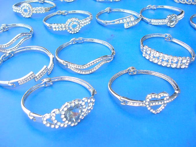 cz-crystal-bangle-300f