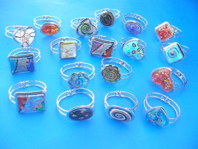 hinged-bangle-glass-a