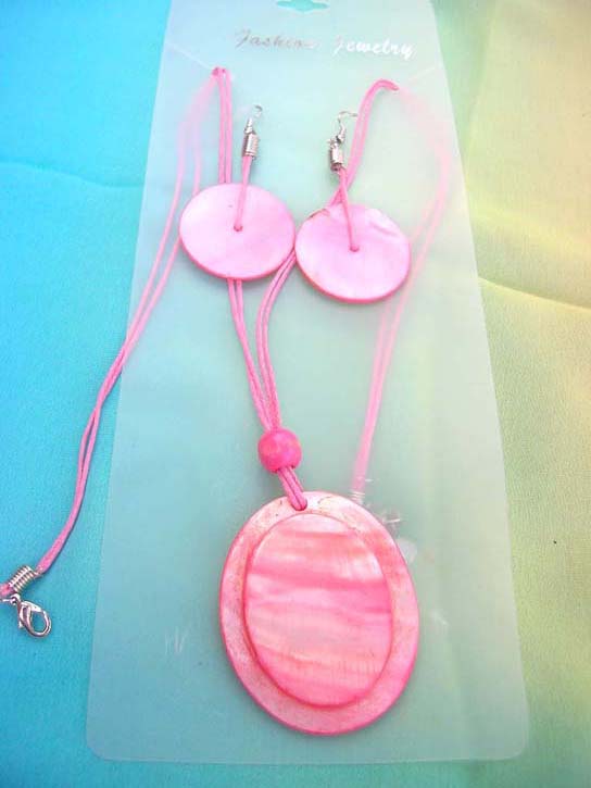 large-shell-necklace-earring-set-702