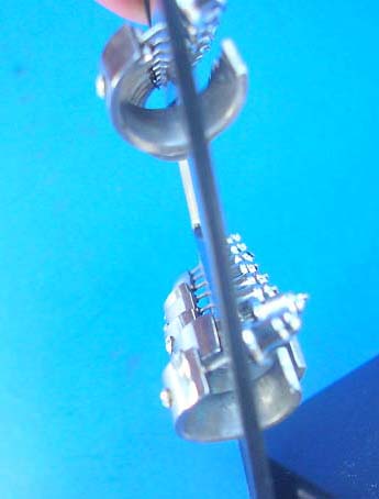 stainless-steel-huggies-60b