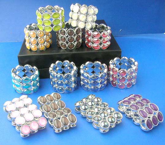 wide-glass-bracelets