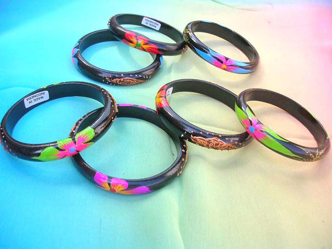 wooden-handpainting-bangles-202