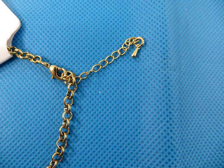 bib-necklaces-gold-tone-1j