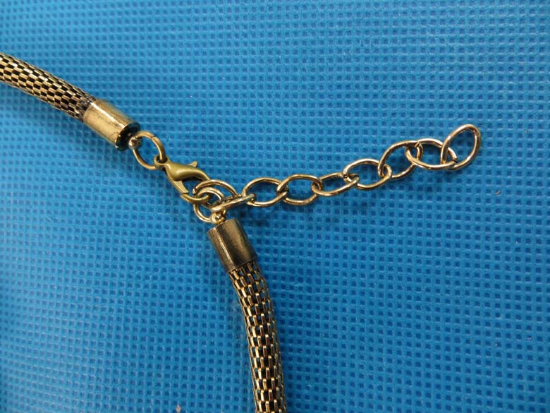 chuncky-vintage-retro-necklaces-10w
