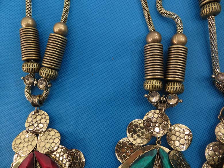 chuncky-vintage-retro-necklaces-20g
