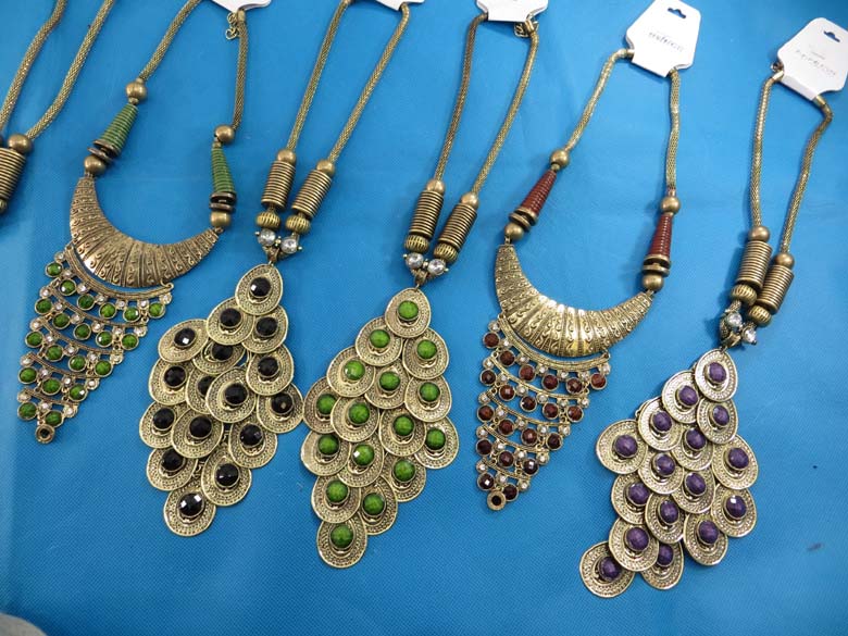 chuncky-vintage-retro-necklaces-20k