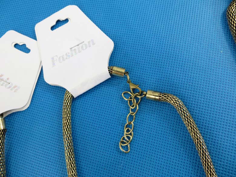 chuncky-vintage-retro-necklaces-20o