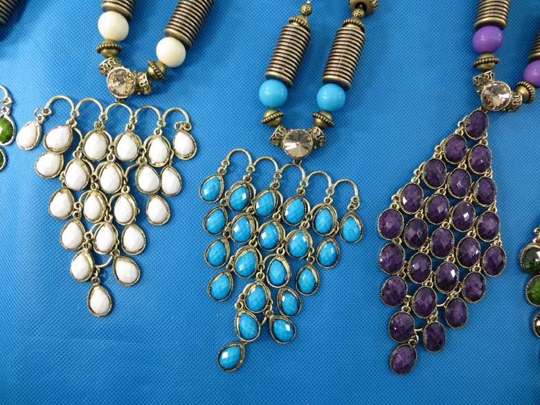 chuncky-vintage-retro-necklaces-20s