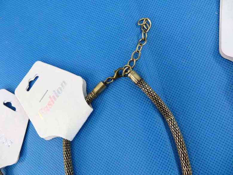 chuncky-vintage-retro-necklaces-20x