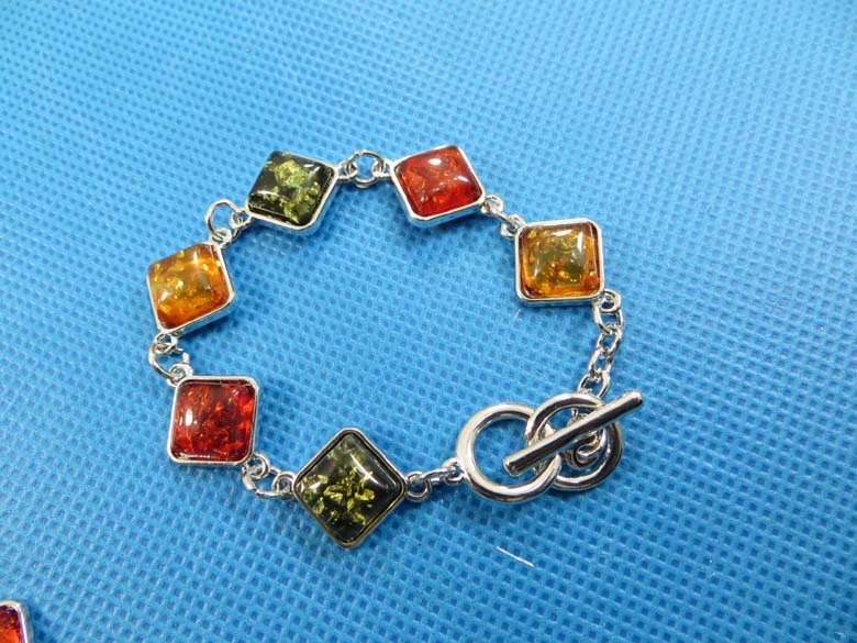 imitation-amber-bracelet-1a