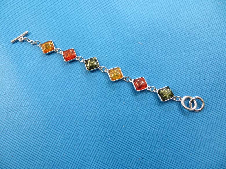 imitation-amber-bracelet-1b