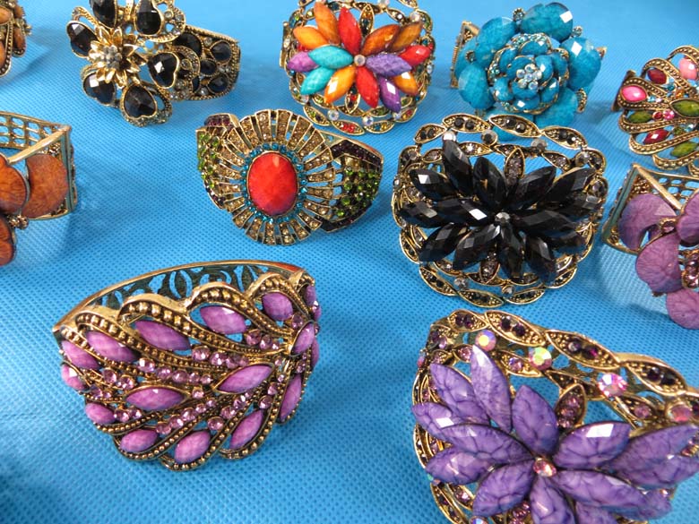 retro-antique-crystal-faux-gem-bangle-bracelets-7c