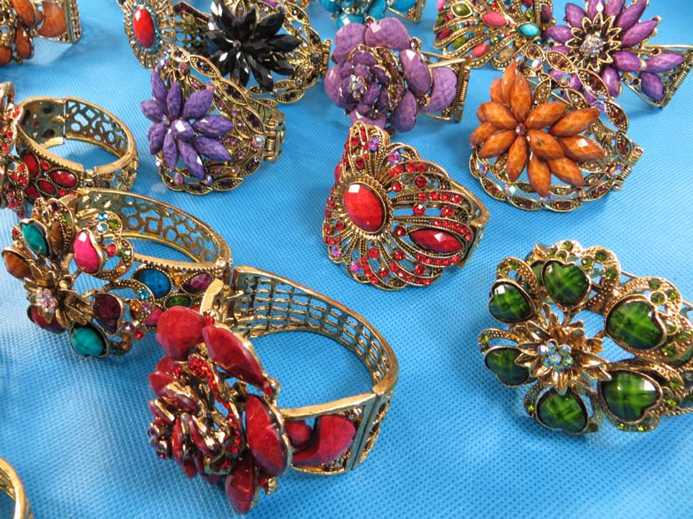 retro-antique-crystal-faux-gem-bangle-bracelets-7l