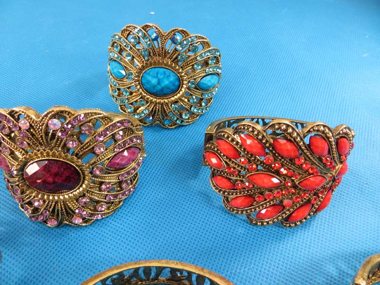 retro-antique-crystal-faux-gem-bangle-bracelets-7r
