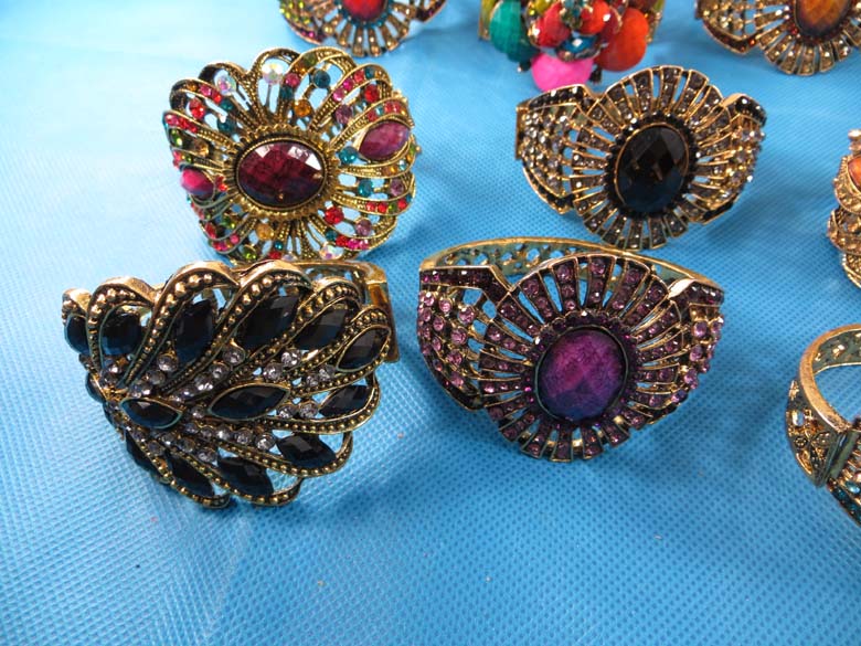retro-antique-crystal-faux-gem-bangle-bracelets-7u